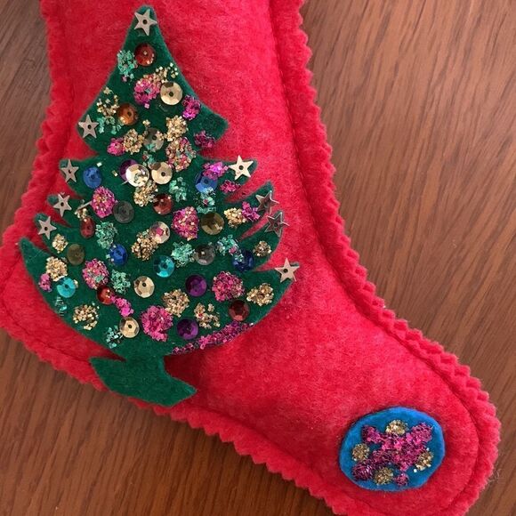 Vtg 1969 hand decorated small red felt Christmas stocking - Picture 3 of 6
